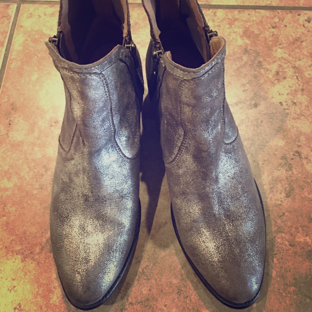 Boots 👢